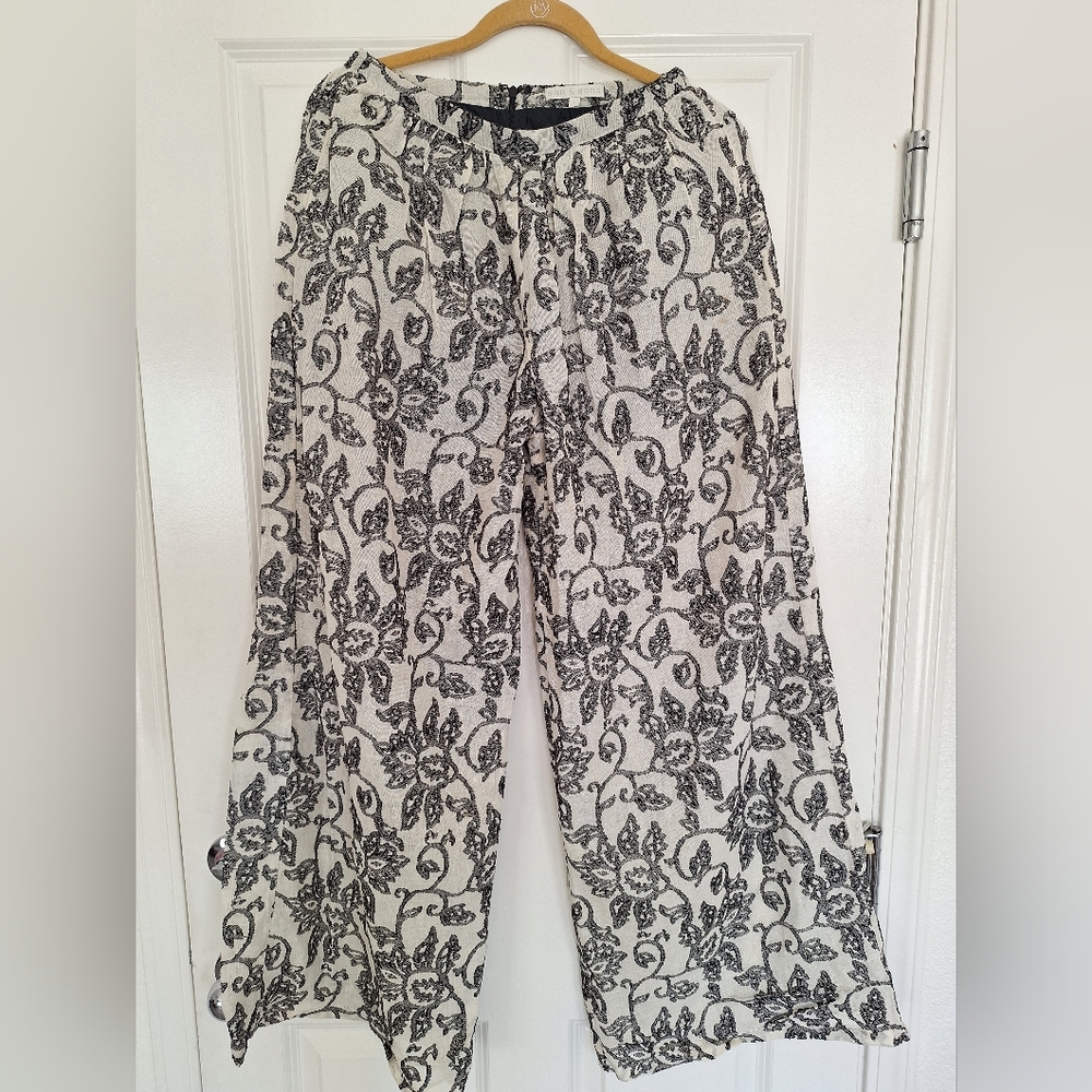 San & Soni Floral Black‎ and White Women's Pants Size 6